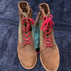 TOMS Women’s Brown and Green Boots with Red Laces